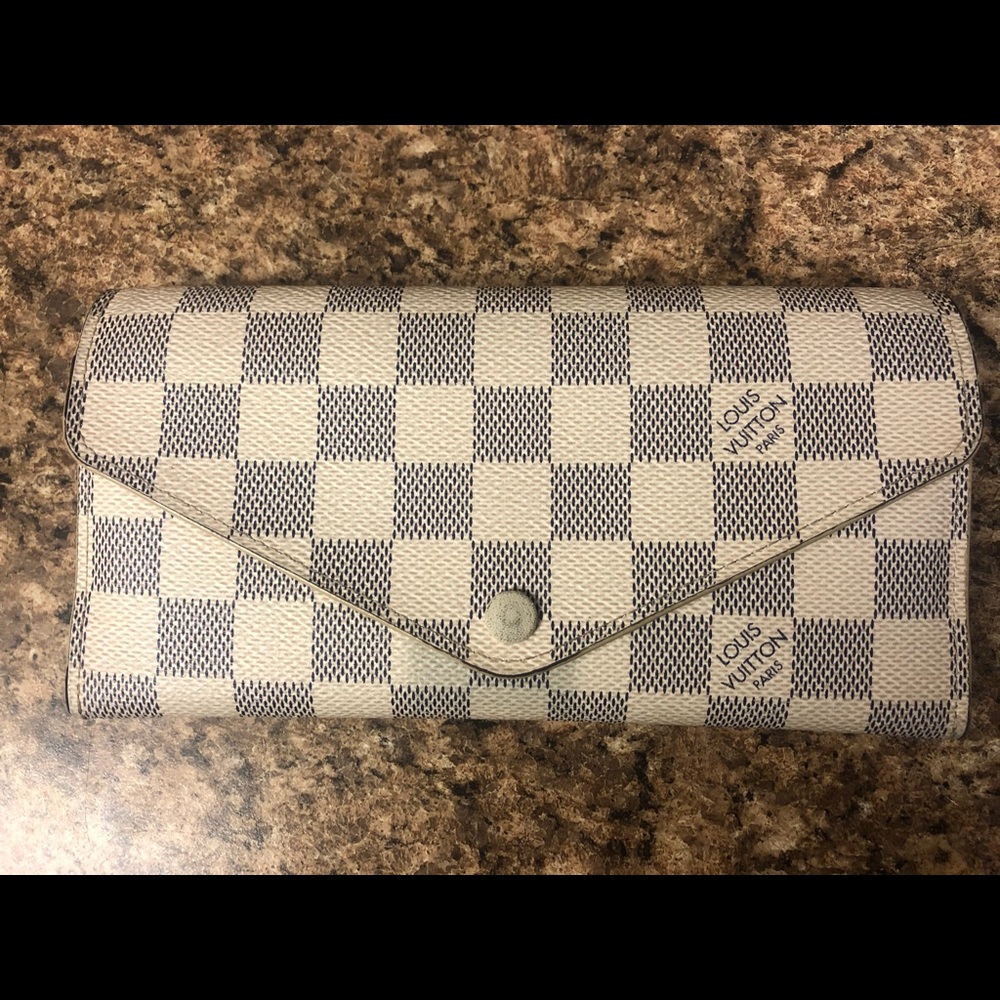 Louis Vuitton Josephine Wallet in DA
